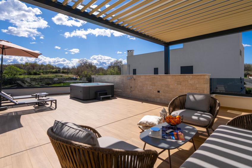 Luxuriöse Villa mit Pool und Whirlpool in Porec - foto 28