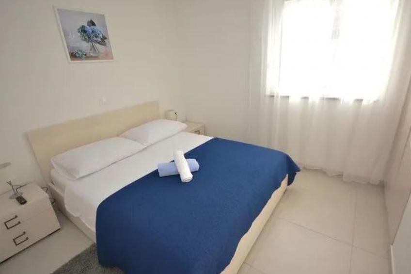 Wohnung 2 mit Schwimmbad und Garten - foto 3