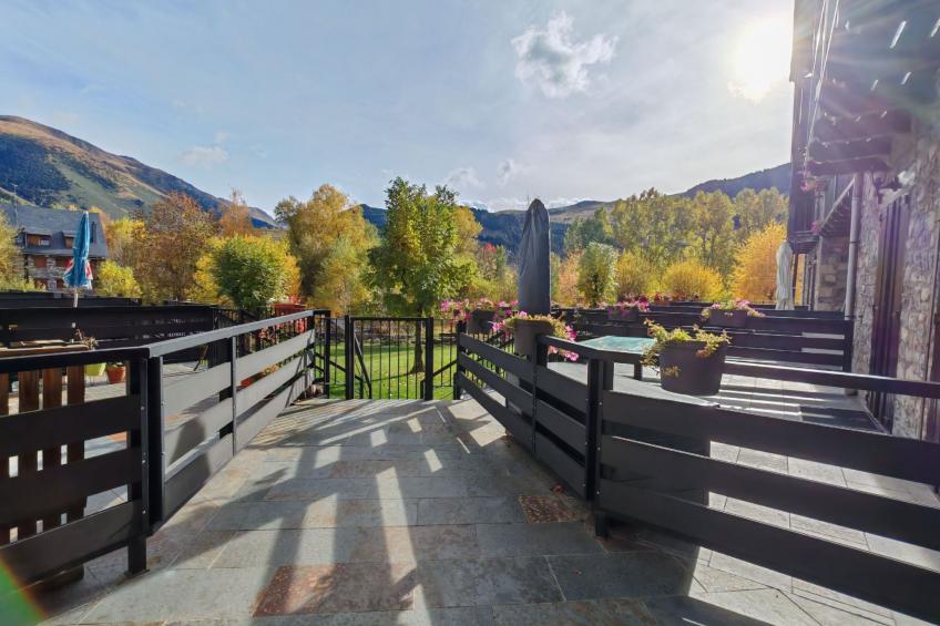 Wohnung Besiberri 3 befindet sich im Erdgeschoss mit Terrasse Vall de Boí