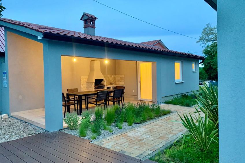 Charmante Villa mit gepflegtem Garten und beheiztem Pool - foto 21