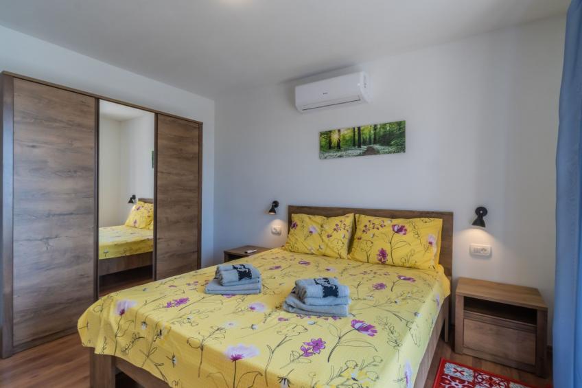 Elegantes Escape mit Pool und Panoramablick - foto 27