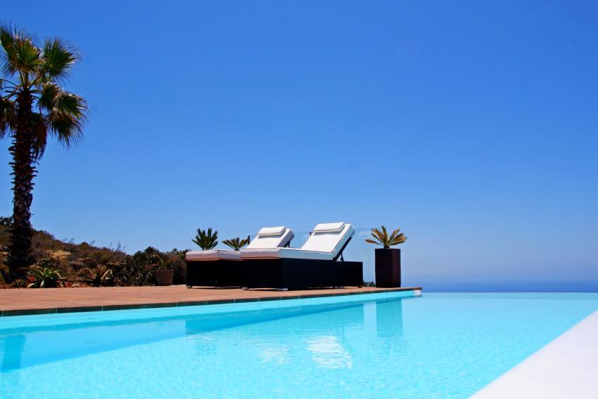 Moderne Architekten-Villa mit Infinity-Pool und Meerblick - foto 5