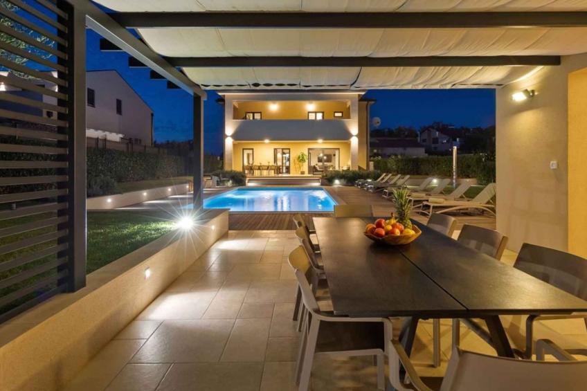 Villa mit Klimaanlage und Pool - BF-GT28D