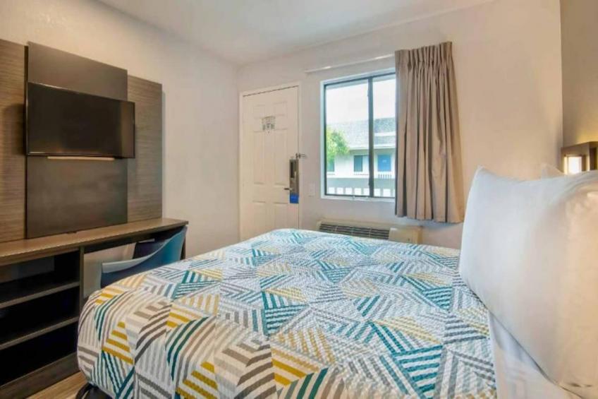 1 Full Bed  Non-Smoking - foto 3