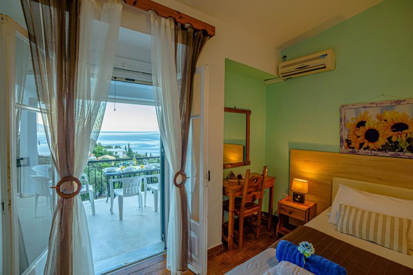 in Nisaki mit Pool - foto 12