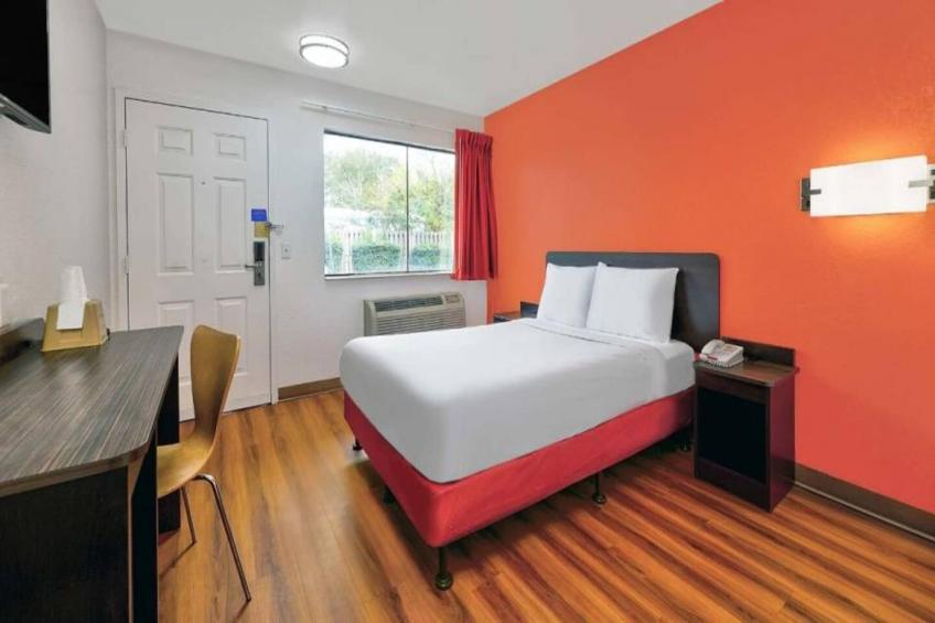 1 FULL BED  MOBILITY ACCESSIBLE RI SHWR - foto 5