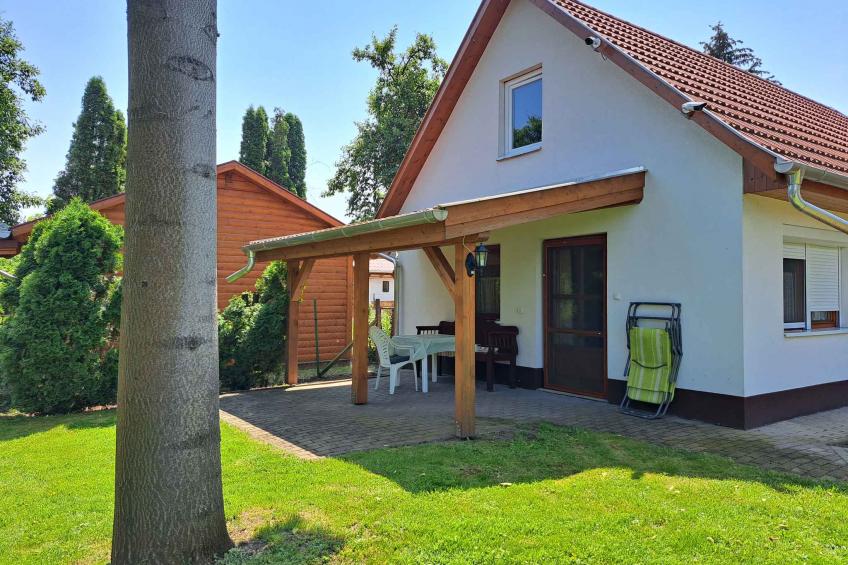 Holiday home with outdoor pool and WiFi - BF-NR6YF