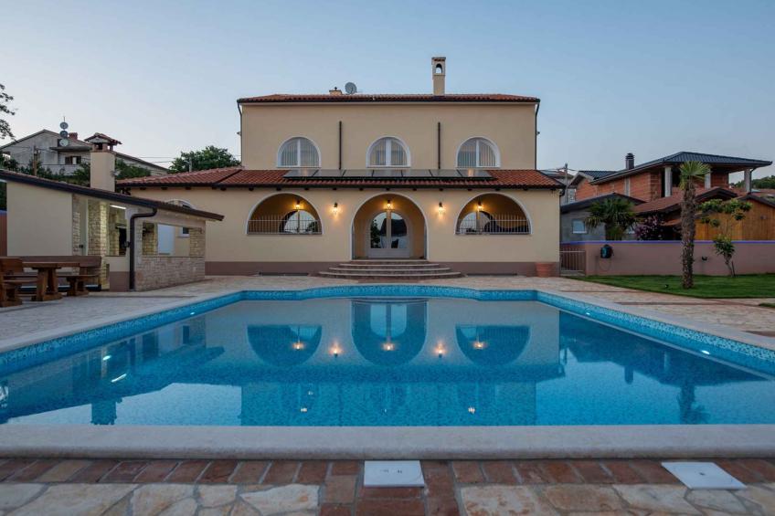 Vakantiewoning met zwembad - BF-XNT3M - foto 9