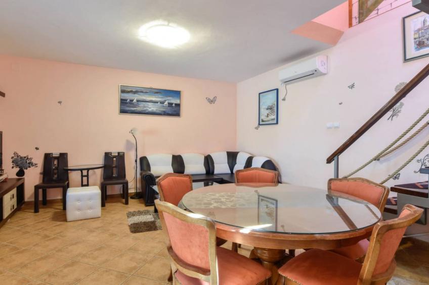 Peaceful Island Haven with Pool, BBQ & Games Area - Four Bedroom Holiday Home - foto 3