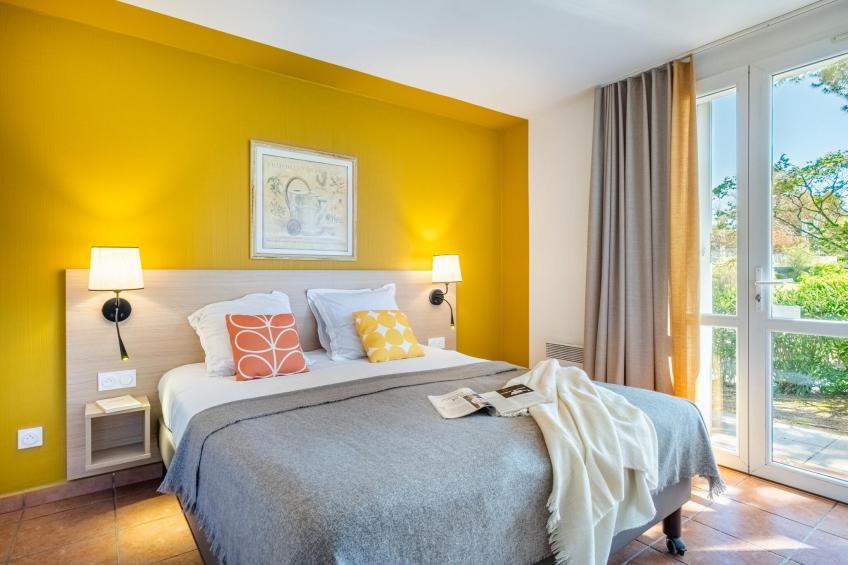 P&V Premium les Rives de Cannes Mandelieu Apartment 6 people - 2 bedrooms - Terrace - Garden level - Renovated - foto 3