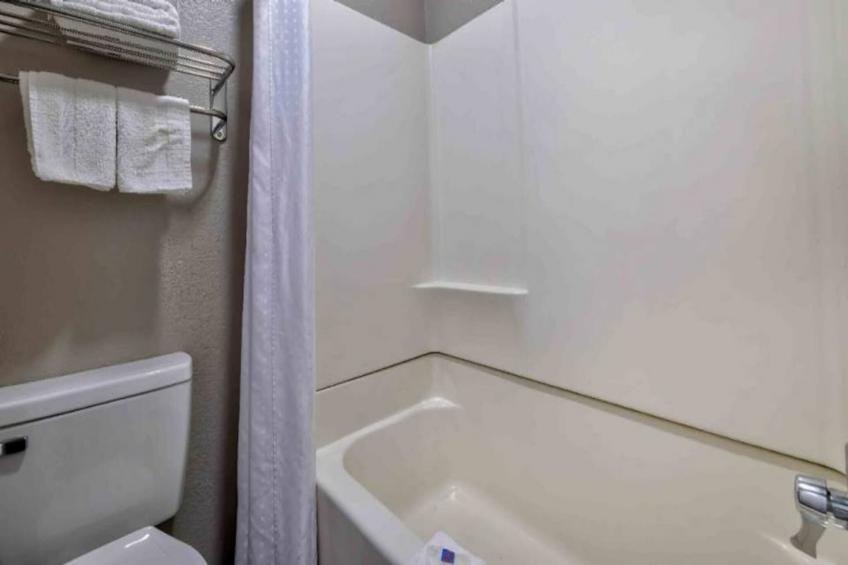 1 King Bed  Non-Smoking Micfridge - foto 34