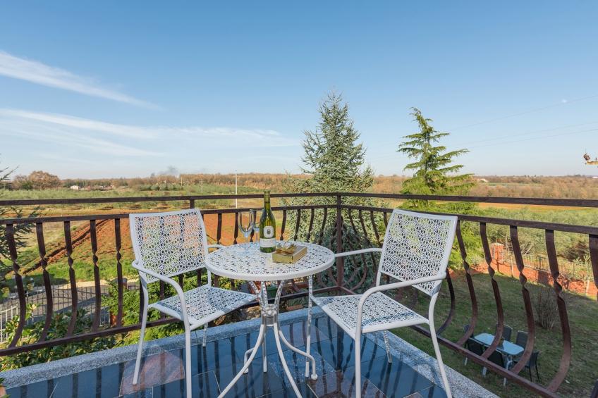 Vakantiewoning met balkon en airconditioning - BF-J9KPF - foto 4