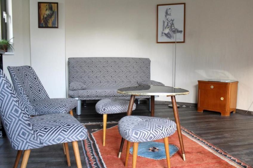 Silo mit kleinem Garten