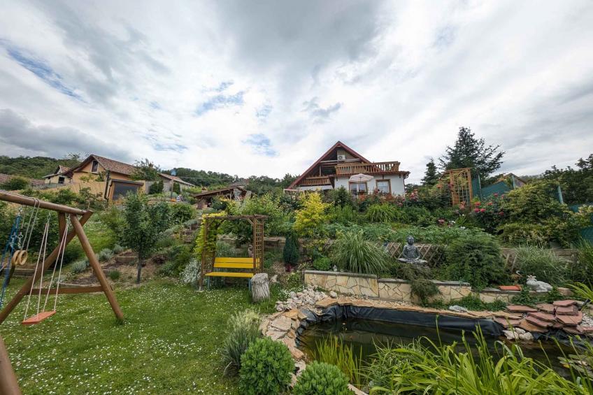 Vakantiehuis in een schilderachtig landschap met tuinkeuken en houten ton met whirlpool - BF-4FKRG - foto 20