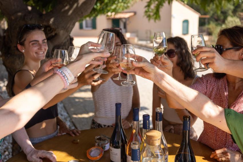 im Herzen der Weinberge, schattige Terrasse umgeben von Grün, Pool - foto 15