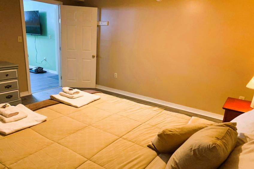 King Bed Riverfront Suite - foto 30