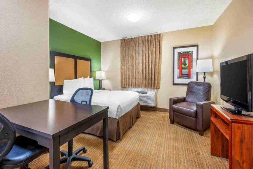 1 Queen Bed | Suite, Non-Smoking, Kitchen - foto 13