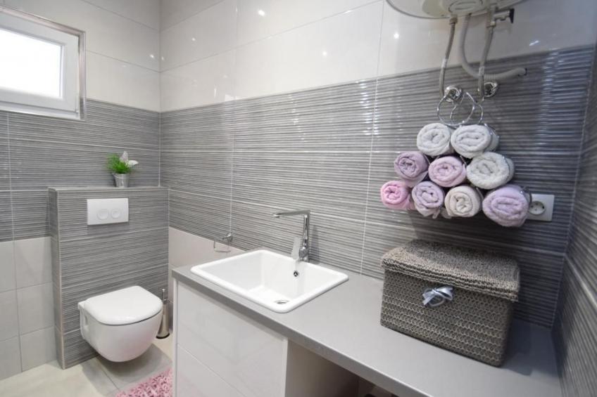 in Turanj mit Grill und Terrasse - foto 18