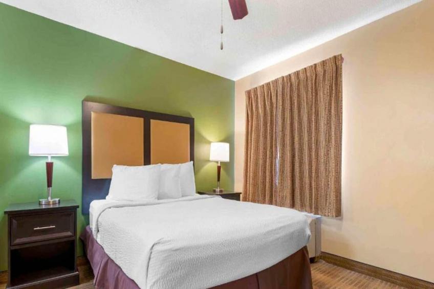 1 Queen Bed | Non-Smoking, Kitchen, Sofa-Bed - foto 16