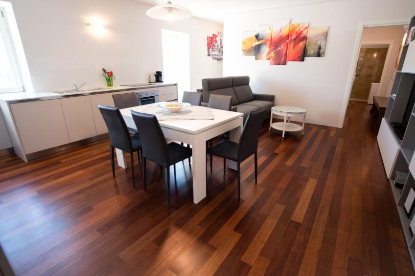 Anwesen mit Garten, Grill und Terrasse - foto 2