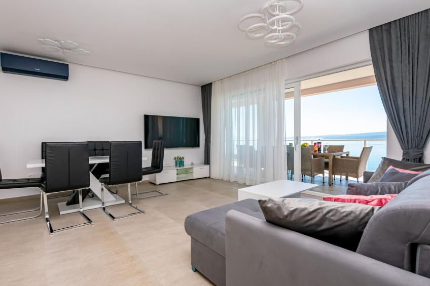 Apartments Hope (Dugi Rat) - Three-Bedroom Apartment with Jacuzzi  (Stanko) - foto 2