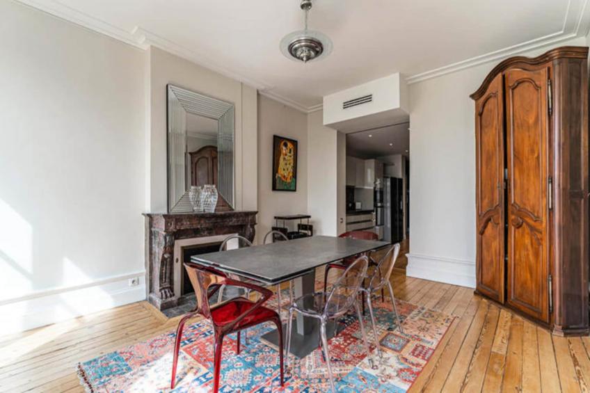 Appartement Prestations Haut Standing Avec Vue Sur La Place De La Bourse