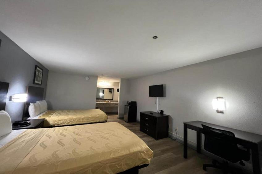 Suite - 2 Full Beds Smoking - foto 4