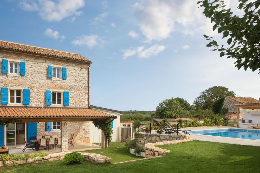 Villa Flavia Traditionelles Steinhaus mit Pool