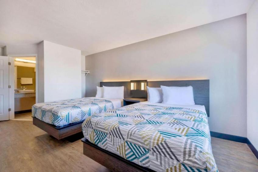 2 Full Beds  Non-Smoking - foto 7