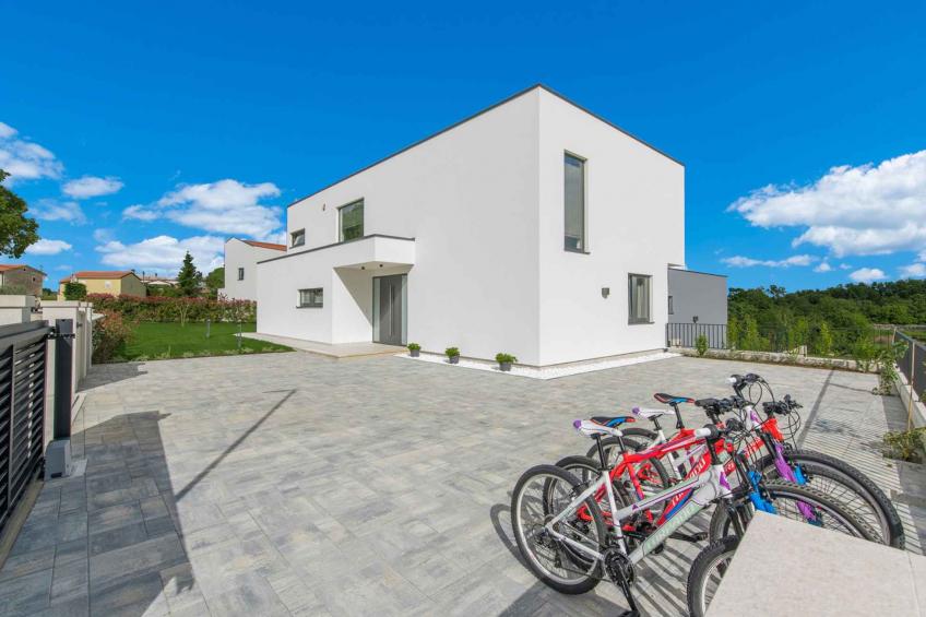 Villa met privézwembad en jacuzzi - BF-MMXRZ - foto 8