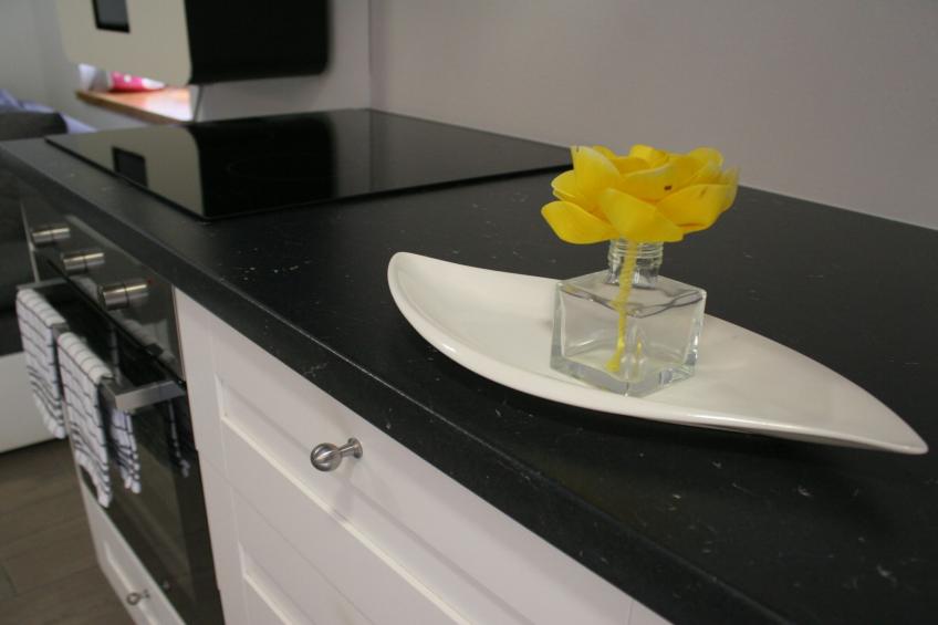 Riverside Rustic Ridge Apartments with Balcony - Two Bedroom Apartment with Balcony - foto 4