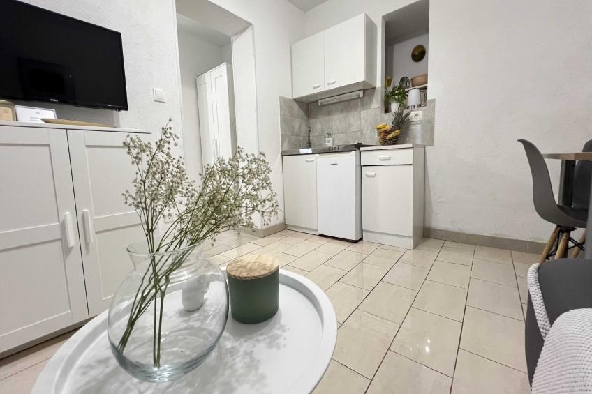 Apartmani Vela Makarska - Studio With Garden View - foto 12