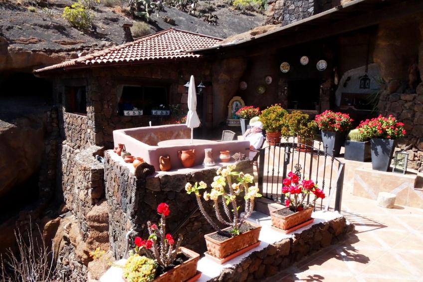 Schlafen in einer vulkanischen Höhle - foto 34