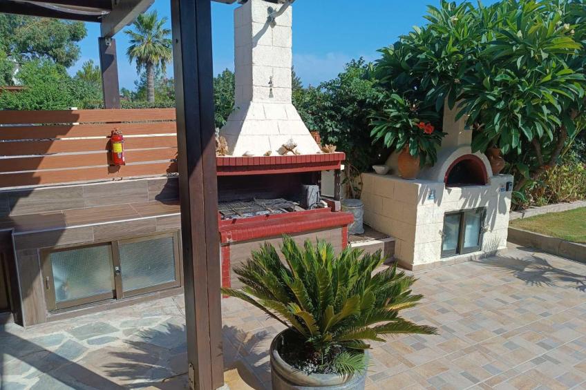 Villa Fay mit privatem Parkplatz in Lardos - foto 3