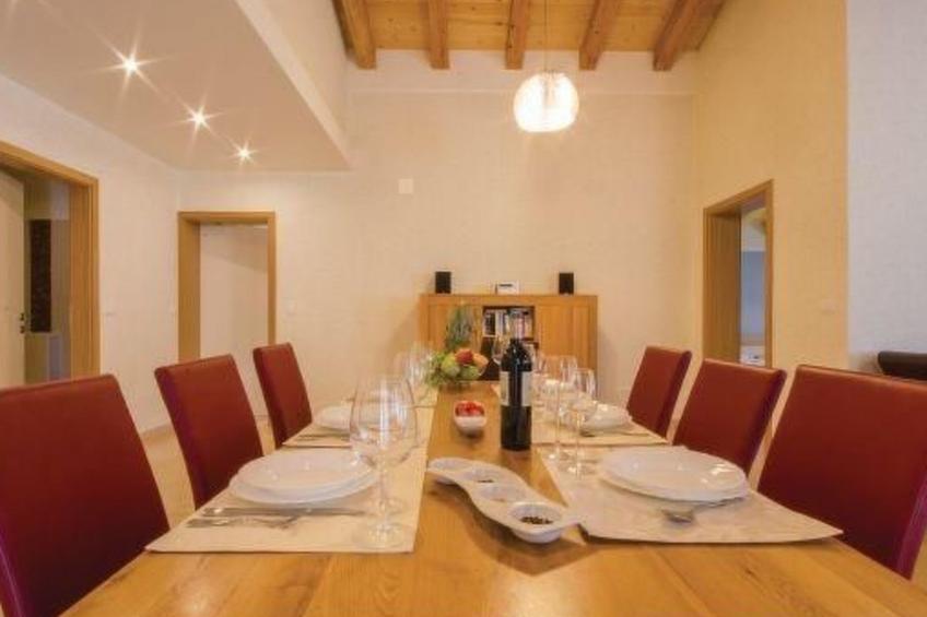 mit Pool, Whirlpool, Terrasse und Garten - foto 17