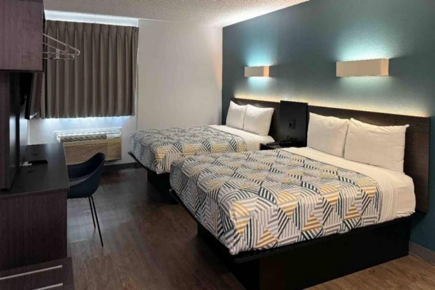 2 Queen Beds  Mobil Access Tub Nsmk Micfridg - foto 16