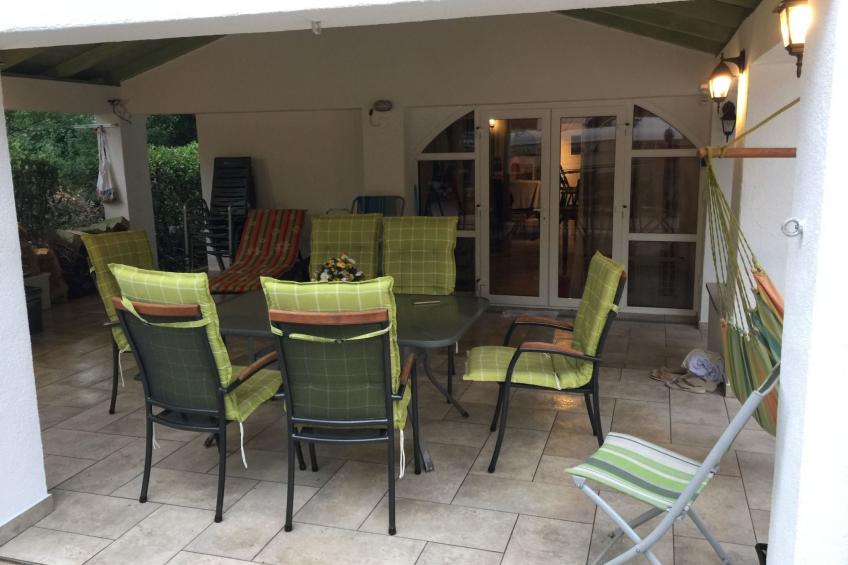 Gemütliches Ferienhaus in Pinezići mit großer Terrasse - foto 3