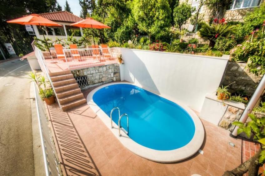 Guest House Villa Nina- Superior Triple Room with Balcony and Sea View (S2 - plava)