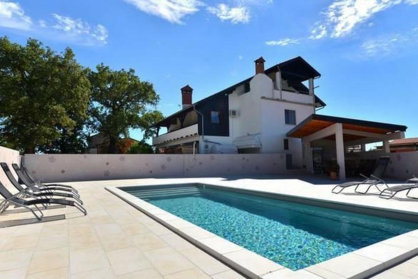 Wohnung 'Villa Paolija2' mit Pool
