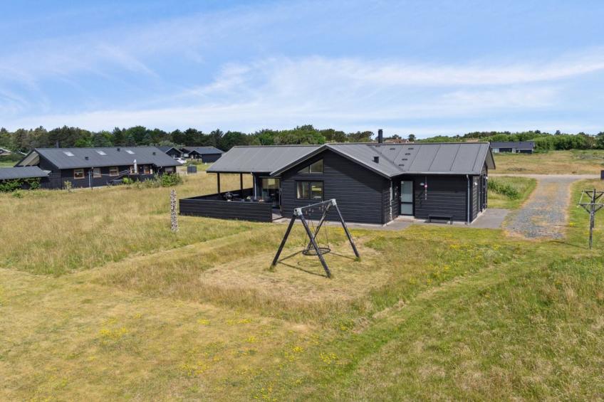"Fader" - 950m from the sea in NW Jutland
