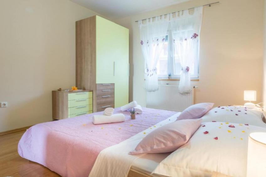 Holiday House BALEN with Swimming Pool - Six Bedroom Holiday House With Pool - foto 14