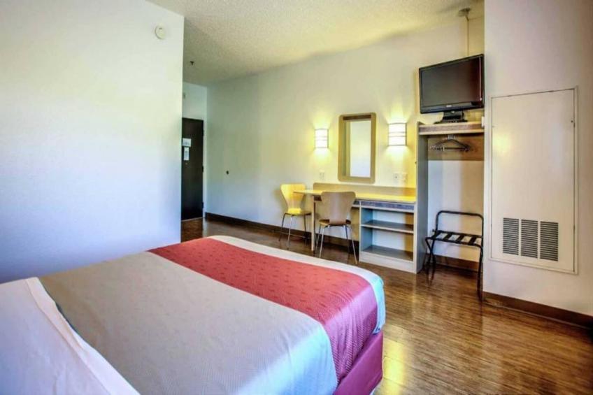 1 Queen Bed  Mobil Acces Tub Nsmk Minifridg - foto 8