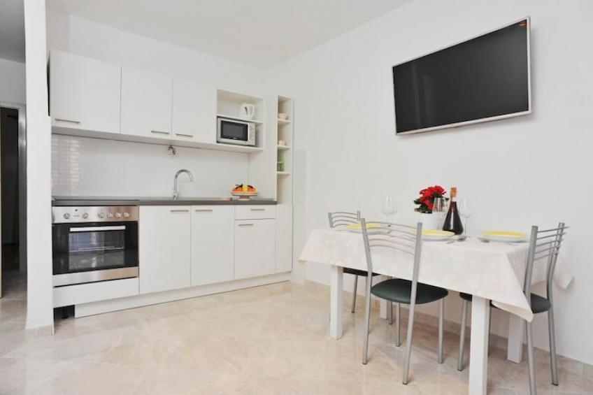 Apartments Lenka - One Bedroom Apartment with Balcony and garden View A2 - foto 4