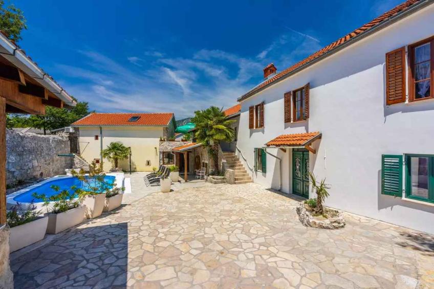 Villa met zwembad - BF-BG87F - foto 23