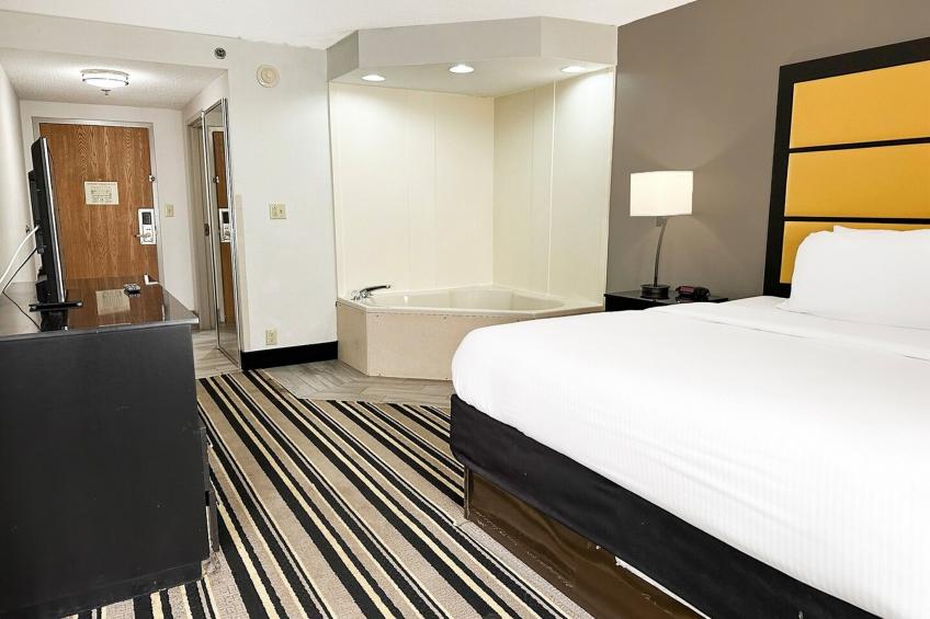 US_JAC013_King Bed Non-Smoking - foto 19