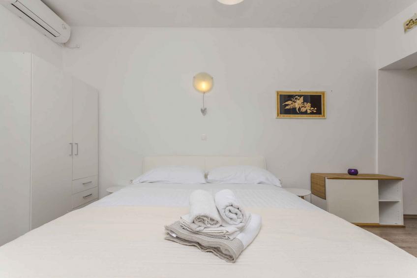 Holiday apartment with terrace and air conditioning - BF-M28VX - foto 8