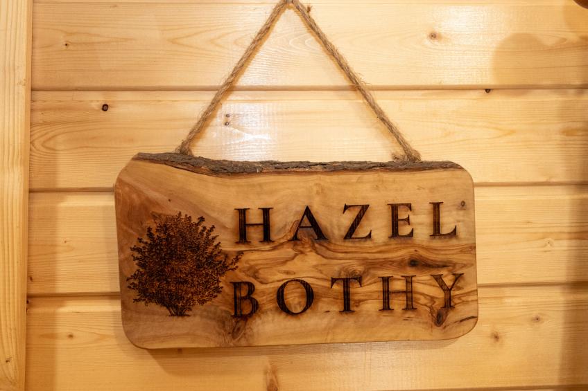 Hazel Bothy - foto 14