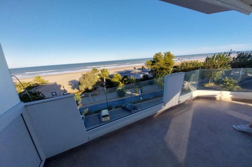 Helle und neue Ferienwohnung direkt am Strand - foto 11