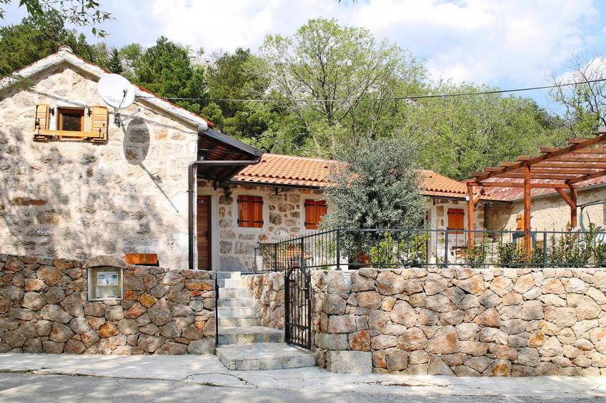 Vakantiehuis Jucinovi Dvori, Starigrad Paklenica