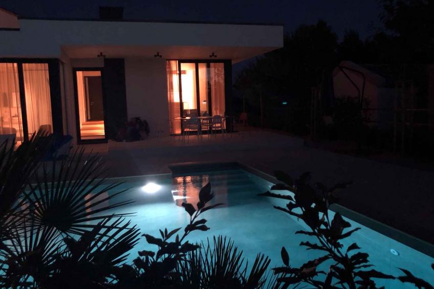 Vakantiehuis met zwembad en terras - BF-N52NR - foto 4